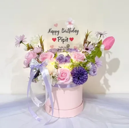 Bloom Box Akrilik Ucapan Ulang Tahun Flores Timur